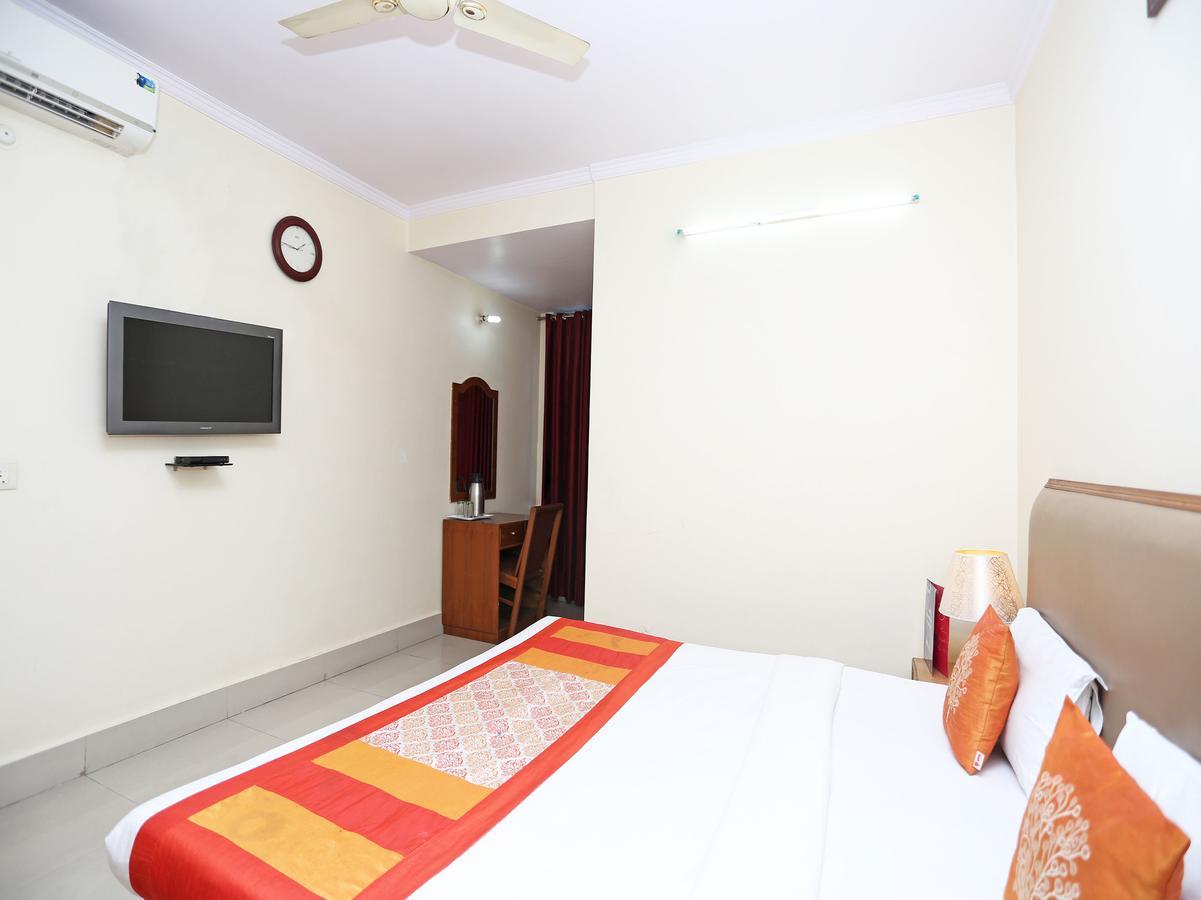 Oyo 10788 Hotel Harisons Continental 巴特那 外观 照片