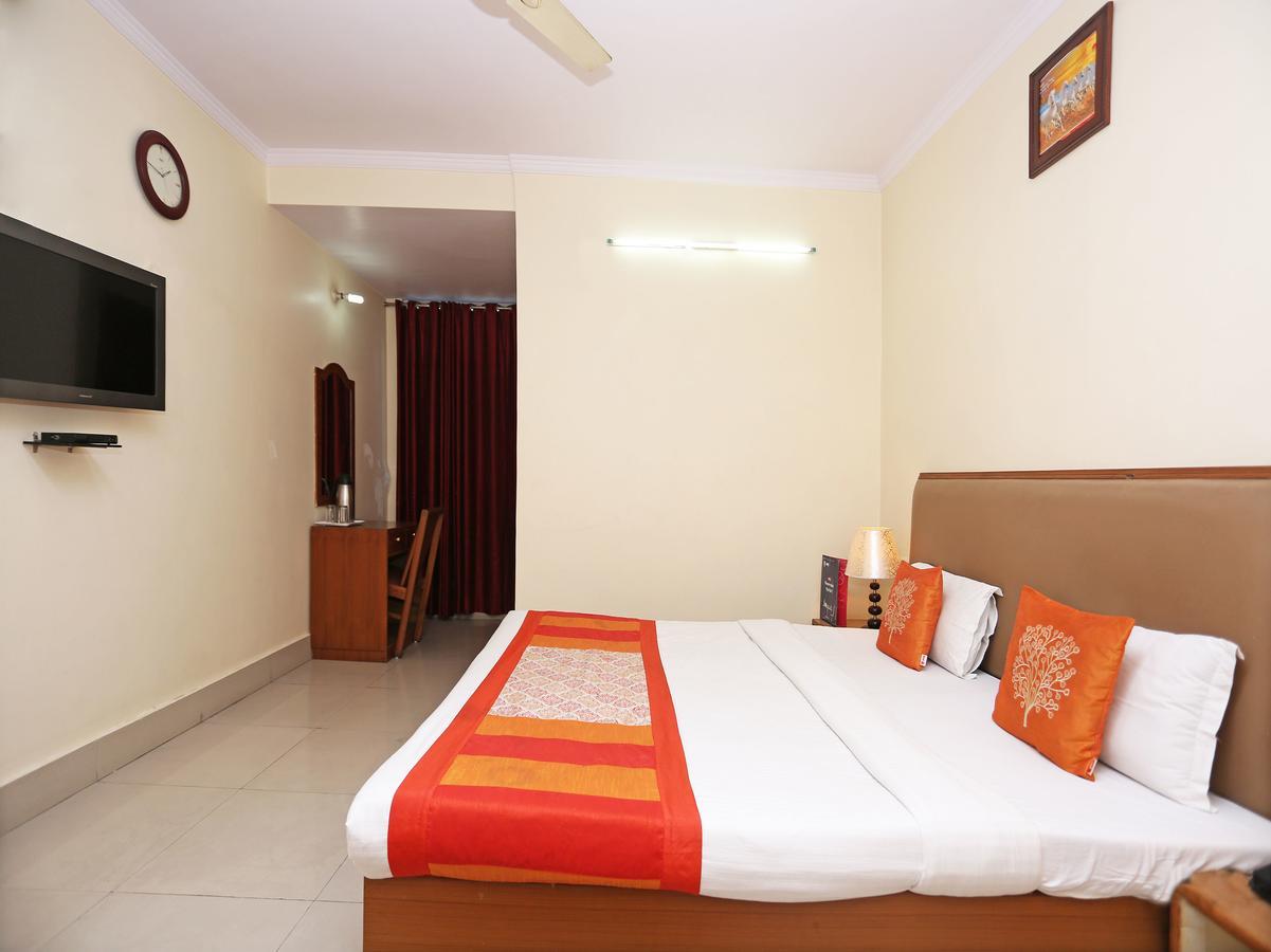 Oyo 10788 Hotel Harisons Continental 巴特那 外观 照片